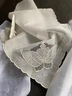 フランス　アンティーク　白糸刺繍　ハンカチ2　蝶々の手刺繍　ドロンワーク
