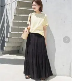 24年購入　スローブイエナ クリンクルティアードスカート　黒