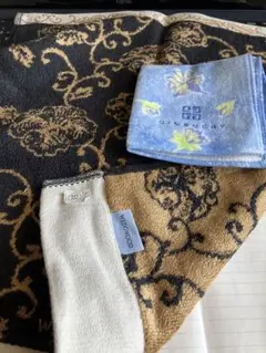 Givenchy 他二枚タオルハンカチセット