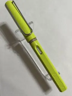 新品★2008年限定★LAMY ラミー　サファリ　ライムグリーン　万年筆のサムネイル