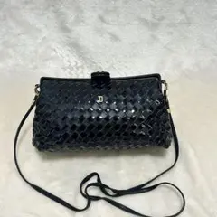 【美品】BALLY バリー 編み込みパテントレザー ショルダーバッグ 黒