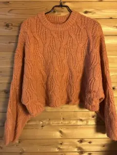 オレンジ ケーブル編み クロップドセーター