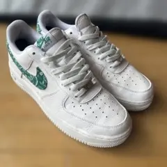NIKE AIR FORCE 1 ペイズリー グリーン スニーカー　28のサムネイル