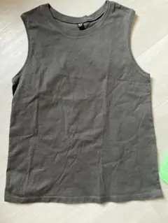 美品　ユニクロUNIQLOタンクトップ Tシャツ 150 ロゴ