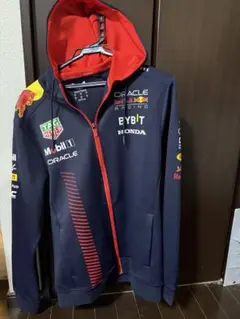 レッドブル　REDBULL レーシング　パーカー　M