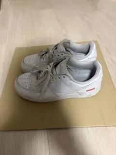 Nike Air Force 1 ホワイト スニーカー