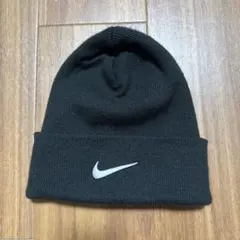 NIKE ニット帽 リバーシブル 黒 ビーニー ストリート 90s 刺繍ロゴ 美 希少‼︎ リバーシブル 90s NIKE 刺繍 vintageニット帽 N30 - メルカリ