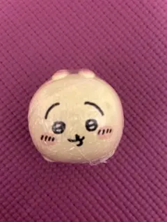 ちいかわ うさぎ　貯金箱　ガチャガチャ