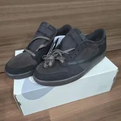 エア ジョーダン 1 x Travis Scott ダークモカ