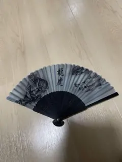 虎と龍のデザイン 扇子