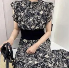 INGNI イング ウエストリブロング ワンピース 花柄　ブラック