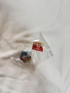 サンリオ ご当地 ピンバッジ セットのサムネイル
