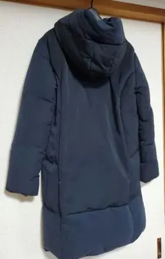 ネイビー ダウンジャケット