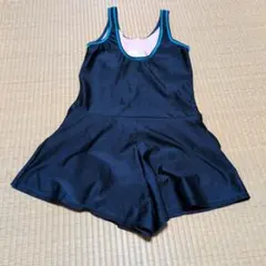 紺のスクール水着 タンクトップスタイル