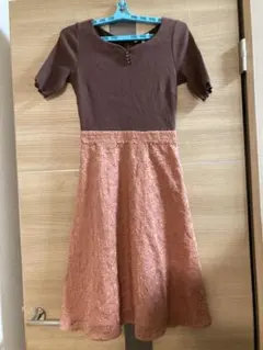 プロポ　ブラウンとオレンジの半袖ドッキングワンピース