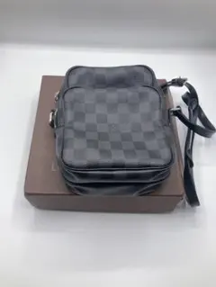 LOUIS VUITTON ダミエ・グラフィット ショルダーバッグ 正規店購入のサムネイル