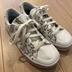 adidas キッズジュース　ピカチュウ　１９センチ