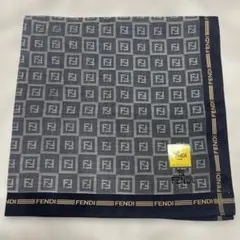 ★新品未使用★FENDI ロゴパターン ハンカチ 約50cmのサムネイル
