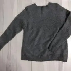 UNIQLO グレー ニットセーター