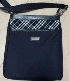 良品✨BURBERRY バーバリー　ブラックレーベル　ショルダーバッグ　黒　男性 BURBERRY バーバリー ブラックレーベル ボディバッグ ワン
