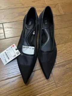ZARA ブラック ポインテッドトゥ フラットシューズ 36メッシュのサムネイル