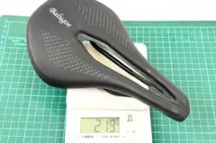 D52) 美品 Balugoe 軽量 サドルのサムネイル