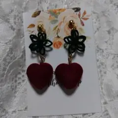 ハート型ベルベットピアス