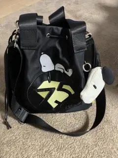 スヌーピー　ナイロンショルダーバッグ
