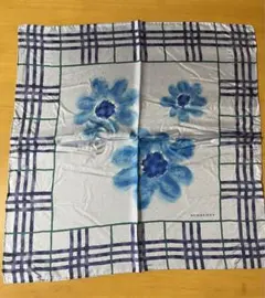 【未使用】BURBERRY シルク100％ スカーフ　花柄（青）