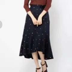 BE RADIENCE アップルプリントロングスカートのサムネイル