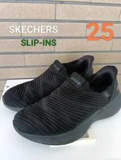 SKECHERS SLIP-INS ブラック 25