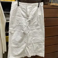 UNIQLO 白 タイトスカート L
新品未使用です‼️