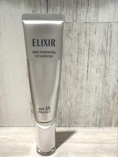 エリクシール　ブライトニングデーケアレボリューションWT30ml