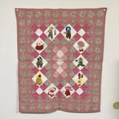 サンボンネットスーちゃん　タペストリー　パッチワークキルト　ハンドメイド