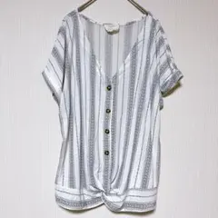 フラワーアンドフェザー ブラウス Vネック フレンチスリーブ 幾何学 XL 白黒