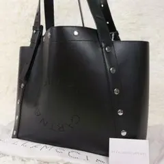 美品 近年モデル ステラマッカートニー ロゴ スタッズ トートバッグ ブラックのサムネイル