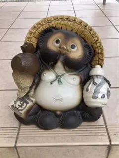 たぬき 置物 約30cm 陶器 縁起物 招福　レトロ インテリア オブジェ