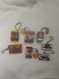 お菓子のミニチュアカプセルトイ8個セット