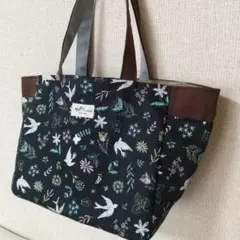 サイドポケット付きトートバッグ