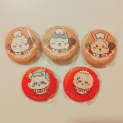 ちいかわレストラン 缶バッジ ちいかわ ハチワレ うさぎ モモンガ ラッコ