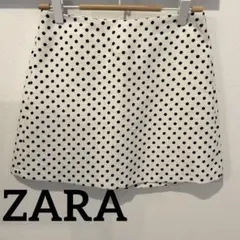 ZARA ポルカドット　ミニスカート　エンボス加工のサムネイル
