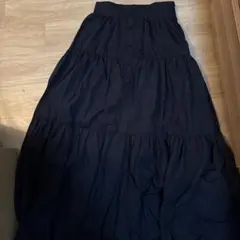 ブラックボタン付き ティアードロングスカート