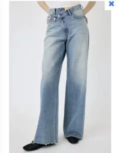 Item thumbnail for item 891191a8-d7bb-4622-ab1b-4b8830c13737