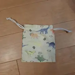 恐竜柄の布製巾着