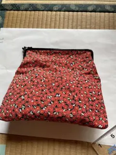 和装バッグ、和装小物入れ、着物和柄。