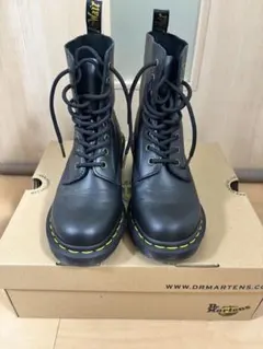 Dr. Martens ブラック ブーツ