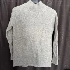 UNIQLO セーター グレー ハイネック