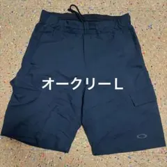 Oakley ブラックハーフパンツ ショートパンツＬ