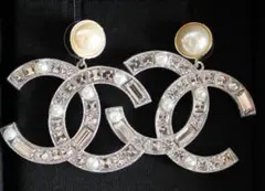新品❤️期間限定 CHANEL❤️シャネルココマーク スイングピアス❤️200000円