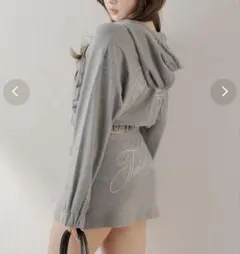新品未使用chico バックロゴパーカー グレー